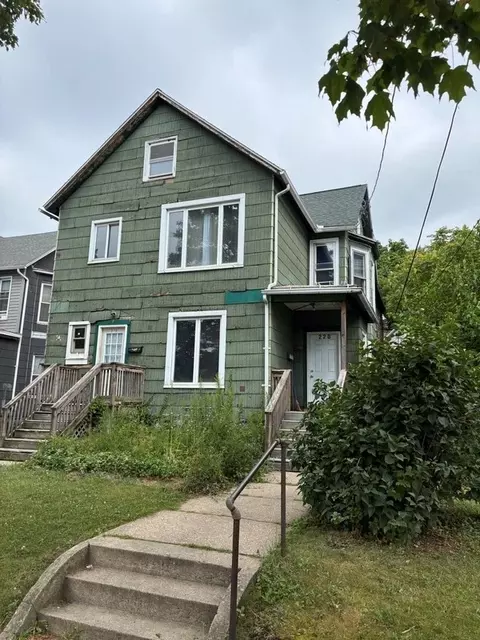 218 E 10th St, Erie, PA 16503