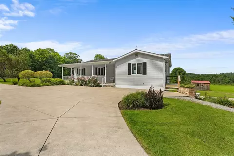 2382 Hare Rd, Waterford, PA 16441