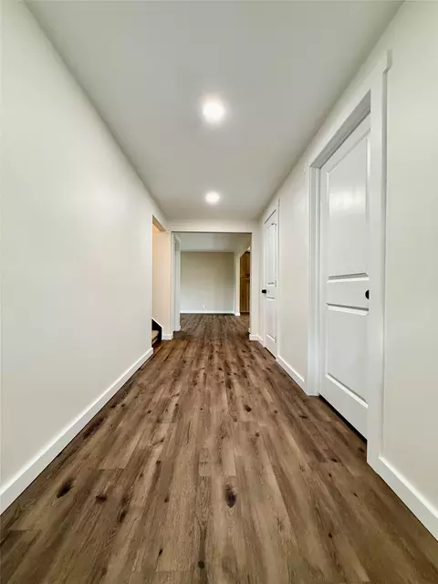 Entry Way - 10505 Mohawk Rd, Cranesville, PA 16410 photo 2 of 2