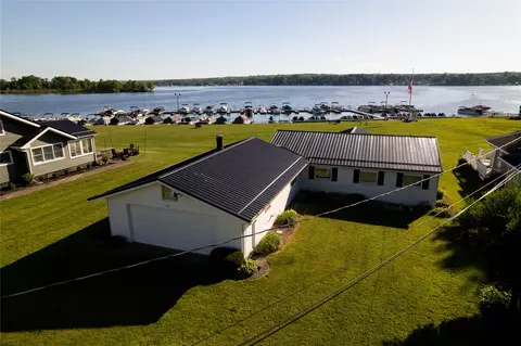11418 Phil Miller Ln, Conneaut Lake, PA 16316