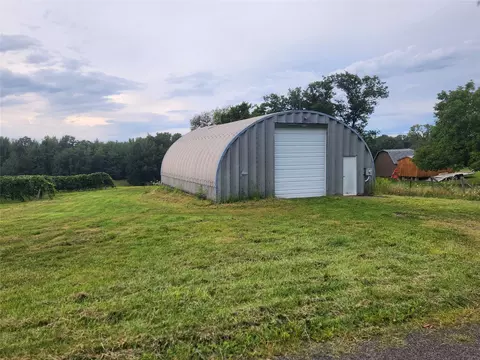 11600 N Peabody Rd, North East, PA 16428