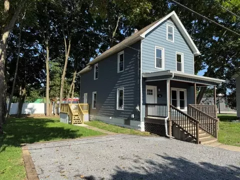 1168 S Cottage St, Meadville, PA 16335