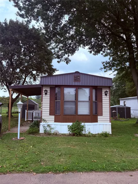 5219 Deepwood Ln, Erie, PA 16505