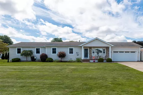 5316 Deerfield Dr, Millcreek, PA 16415