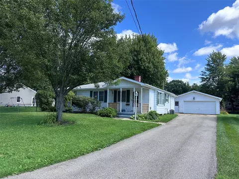 4517 Darcie Dr, Erie, PA 16506