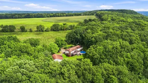 16737 Round Top Rd, Meadville, PA 16335