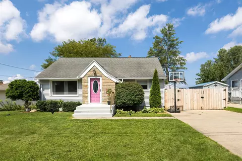 1022 W Grandview Blvd, Erie, PA 16509