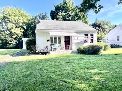 1721 Fairmount Pkwy, Erie, PA 16510