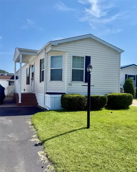 903 Selinger Ave, Erie, PA 16505