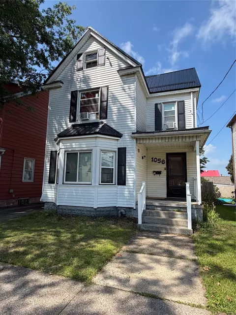 1056 W 21st St, Erie, PA 16502