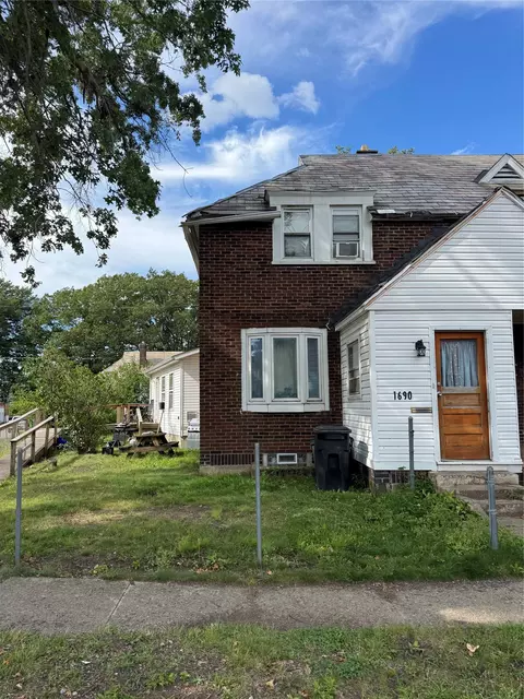 1690 W 15th St, Erie, PA 16505