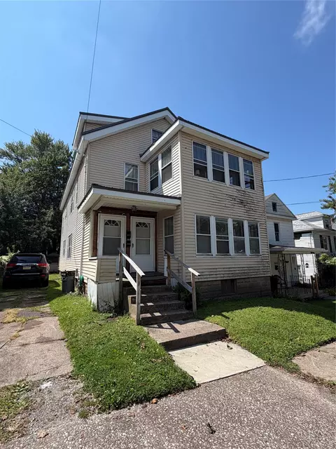 2420 Plum St, Erie, PA 16502