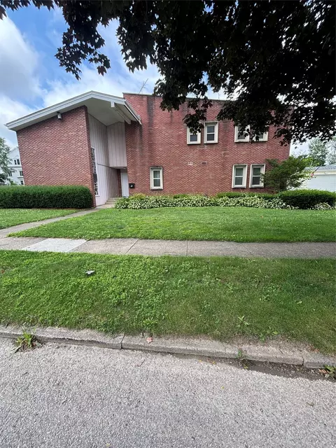 32 Penn Ave, Girard, PA 16417