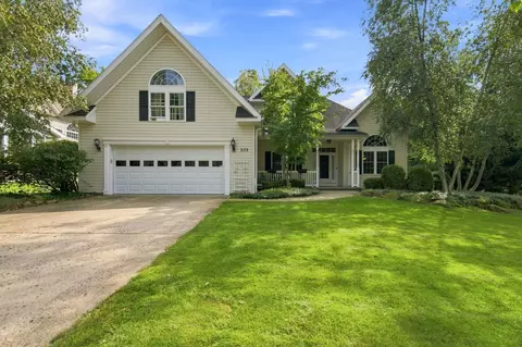 509 Shadow Oaks Dr, Meadville, PA 16335