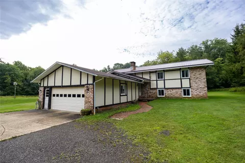12655 Smedley Rd, Waterford, PA 16441