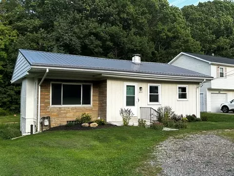 3137 Tamarack Dr, Erie, PA 16506