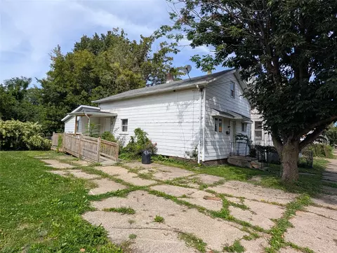 930 W 17th St, Erie, PA 16502