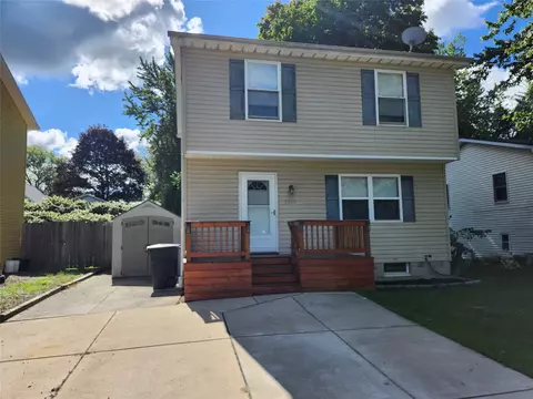 1033 E 37th St, Erie, PA 16504