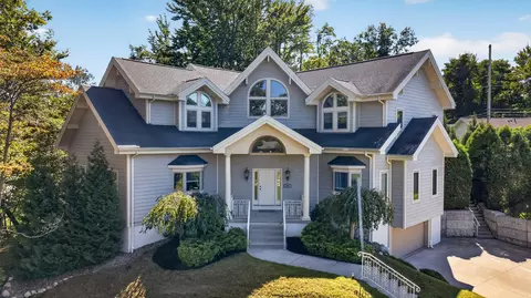 298 Niagara Pointe Dr, Erie, PA 16507