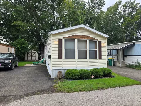 1428 Wana Dr, Erie, PA 16505