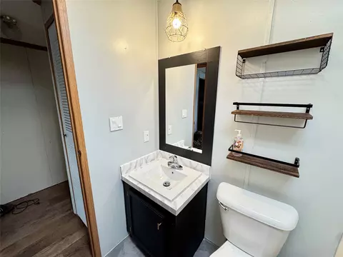 Bath - 233 Apache Ave, Corry, PA 16407 photo 3 of 4