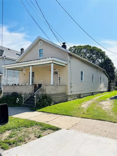 935 W 4 St, Erie, PA 16507