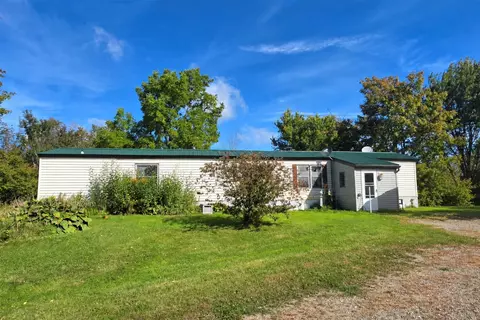 8923 Station Rd, North East, PA 16428