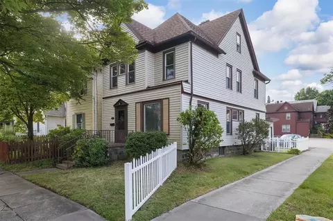 829 W 9th St, Erie, PA 16502