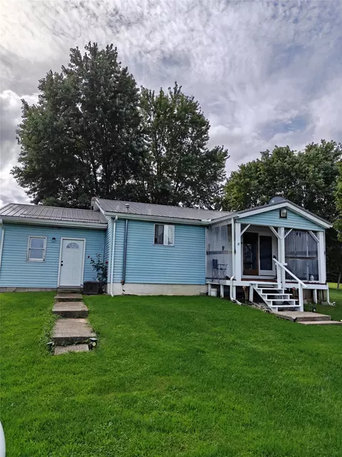 11275 Potter Rd, North East, PA 16428