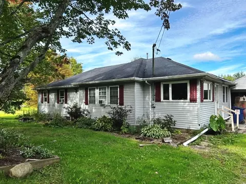 2160 Hillborn Rd, Erie, PA 16509