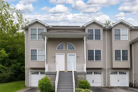 4119 Wood Hills Dr #C23, Erie, PA 16510