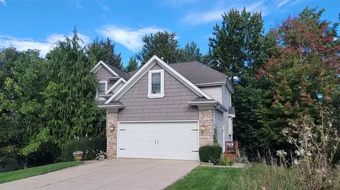 5818 Forest Crossing Dr, Erie, PA 16506