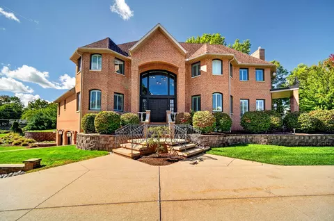 286 Niagara Pt, Erie, PA 16507