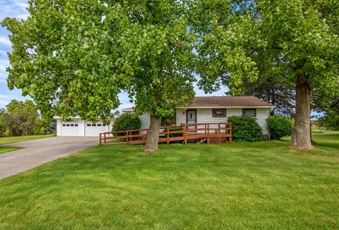 10986 W Law Rd, North East, PA 16428