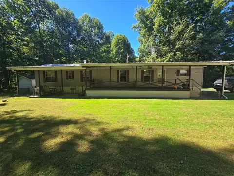 2395 Raleigh Ln, Linesville, PA 16424