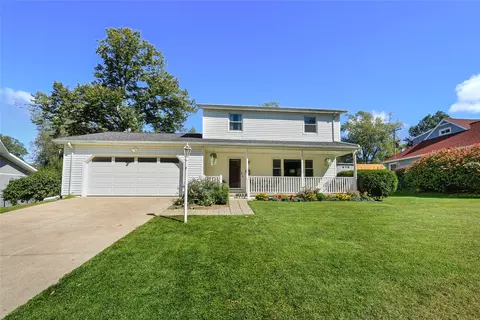611 Rondeau Dr, Erie, PA 16505