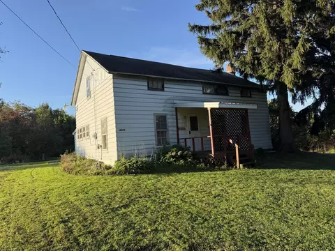10595 W Law Rd, North East, PA 16428