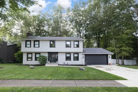 4244 Normandy Rue Dr, Erie, PA 16506