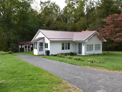 16779 S Mosiertown Rd, Saegertown, PA 16433