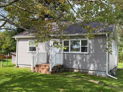 697 Gasteiger Rd, Meadville, PA 16335
