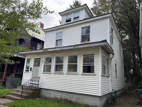 735 E 24th St, Erie, PA 16503