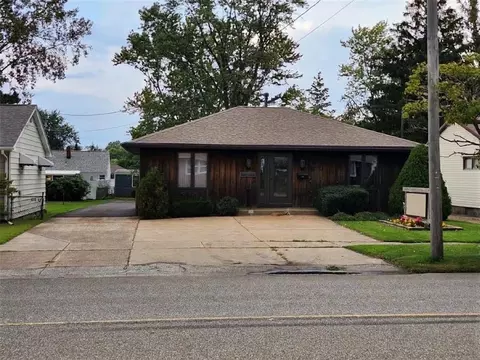936 W 38th St, Erie, PA 16508