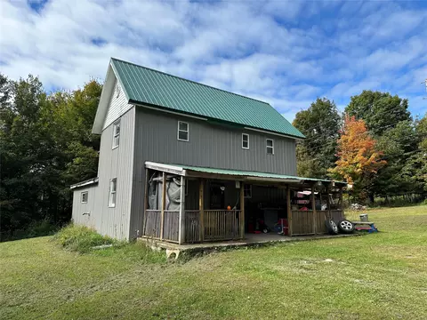 31486 Tattle St, Cambridge Springs, PA 16403