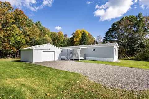 20836 Fisher Rd, Meadville, PA 16335