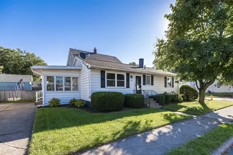 3041 Melrose Ave, Erie, PA 16508