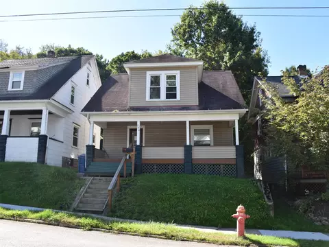 588 Pine St, Meadville, PA 16335