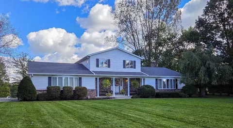 4901 Lake Pleasant Rd, Millcreek, PA 16504