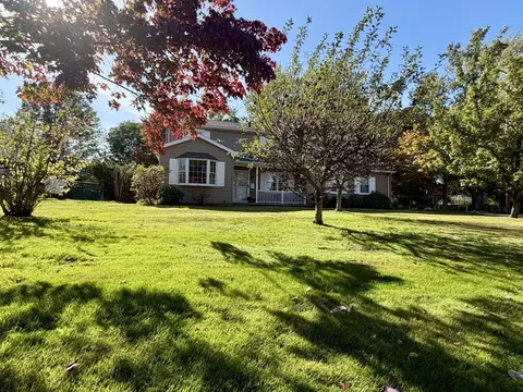 3420 Breezeway Dr, Erie, PA 16506
