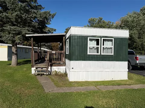 125 Carrousel Ct, Girard, PA 16417