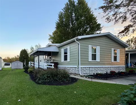 1595 Edgewood Dr, Erie, PA 16509